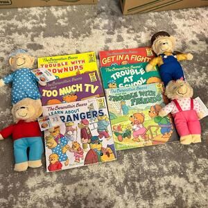 Six Berenstain Bears Books (Preowned) & Four Plush Characters (NEW)
